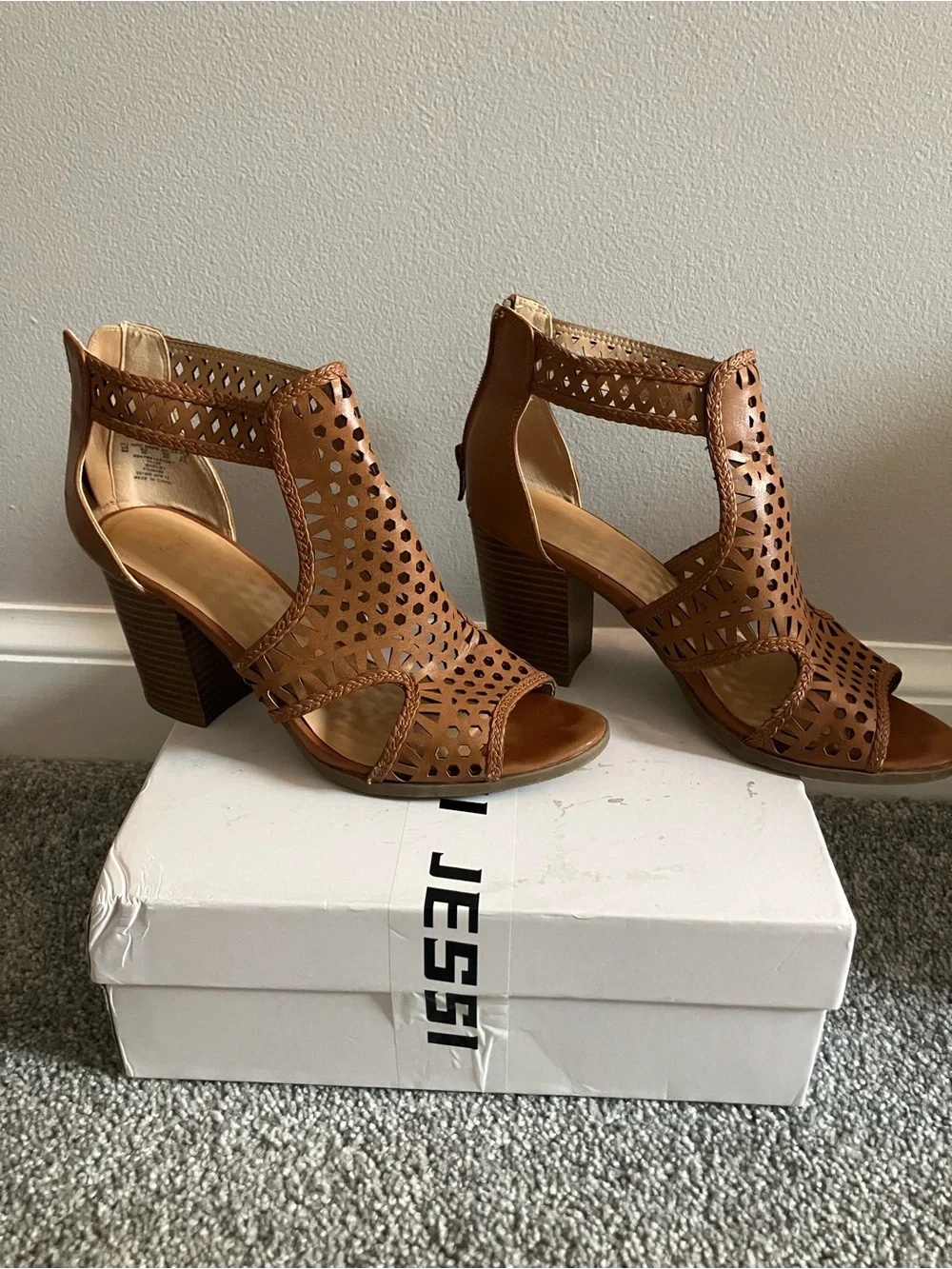 Women's Brown Square Heel with Mesh Cover size 8, 3.5